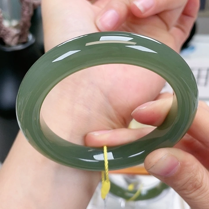 和田玉手镯57未镶嵌