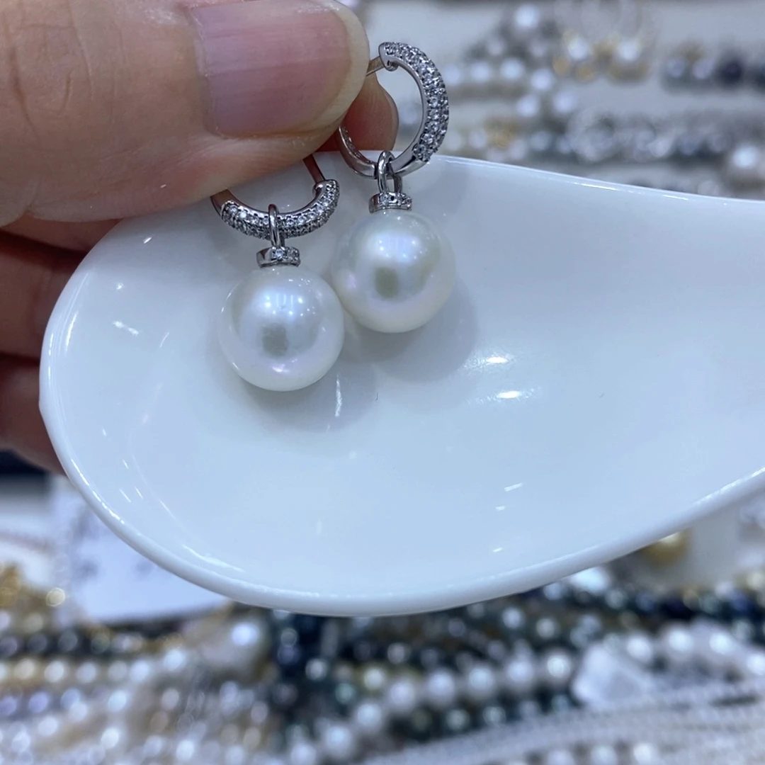 银S925镶嵌耳饰淡水珍珠