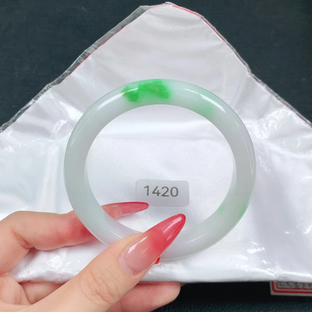 翡翠未镶嵌手镯天然翡翠手镯04