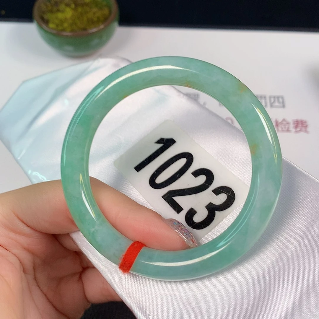 翡翠手镯未镶嵌缅甸天然1023