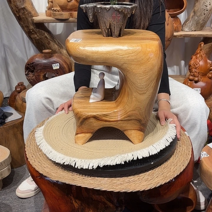 香樟木香樟木根雕凳子一物一拍编号744长29宽24高35