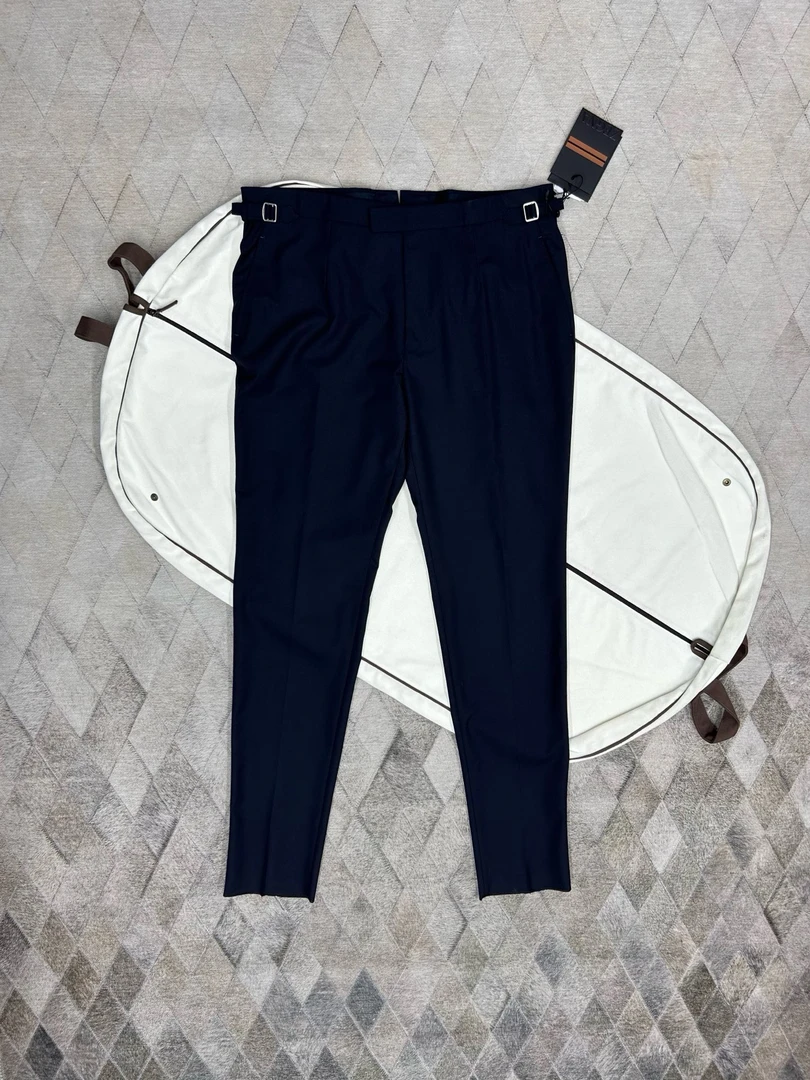未使用 ZEGNA 133618 杰尼亚主线春夏新款收脚休闲裤