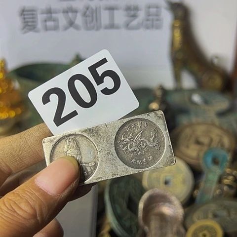 铜黄****间复古文创工艺品