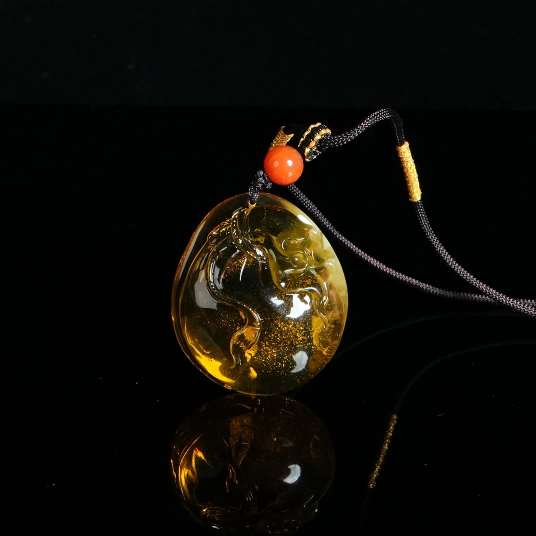 DY-M1332 俄料金珀代代有钱有金沙吊坠 18.25g