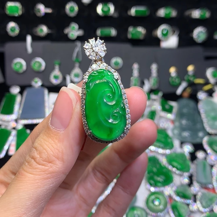 【闪购商品】翡翠颈饰银S925镶嵌天然翡翠