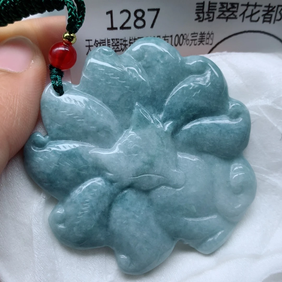 翡翠颈饰未镶嵌牌子