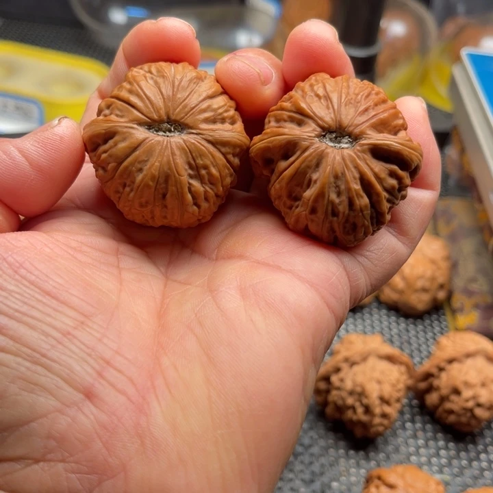 老***、桃核把件全品铁锤边40