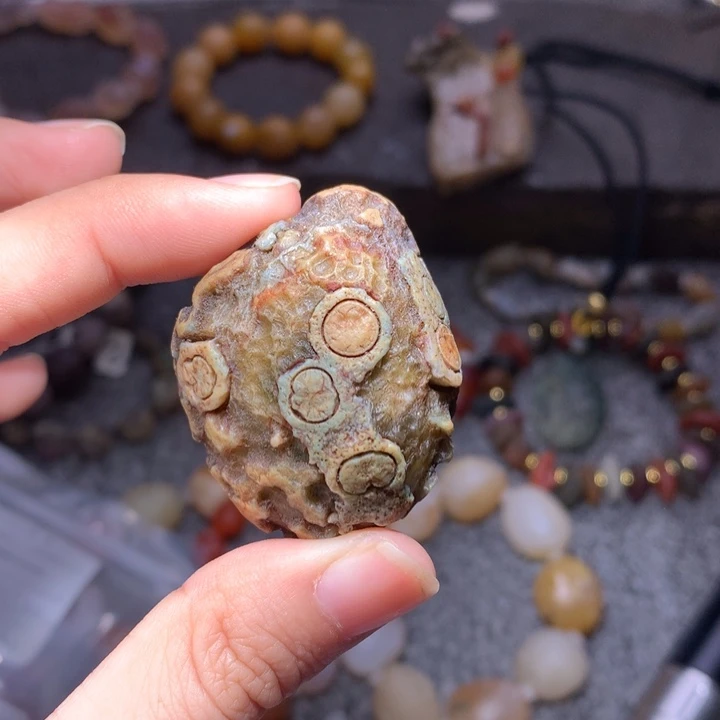 玛瑙/玉髓未镶嵌珠宝半成品L*°