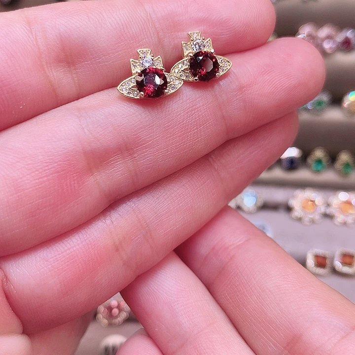 银S925镶嵌耳饰石榴石