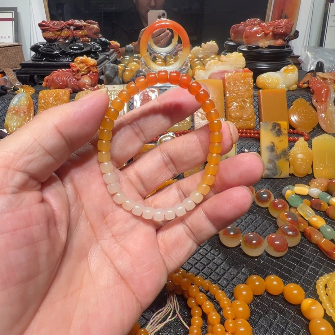 兵***哥未镶嵌石英质玉（黄龙玉）吊坠(不含链)