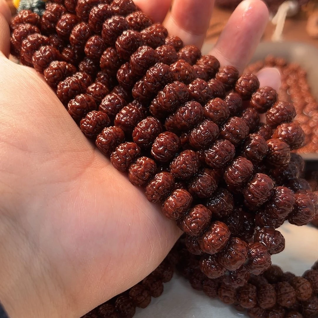 金刚菩提吊坠老树王手持12