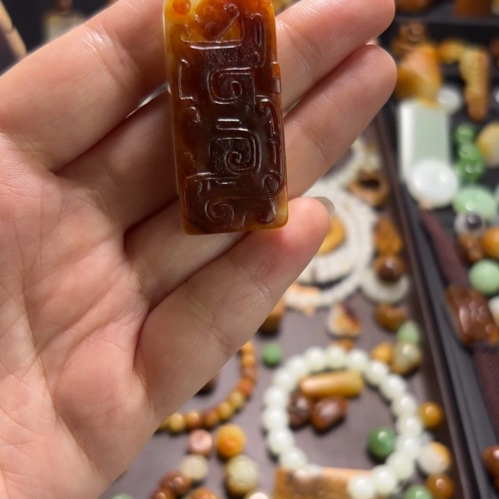 右***龙和田玉未镶嵌颈饰
