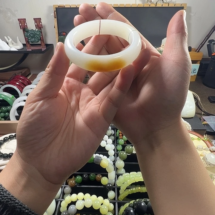 和田玉未镶嵌项链