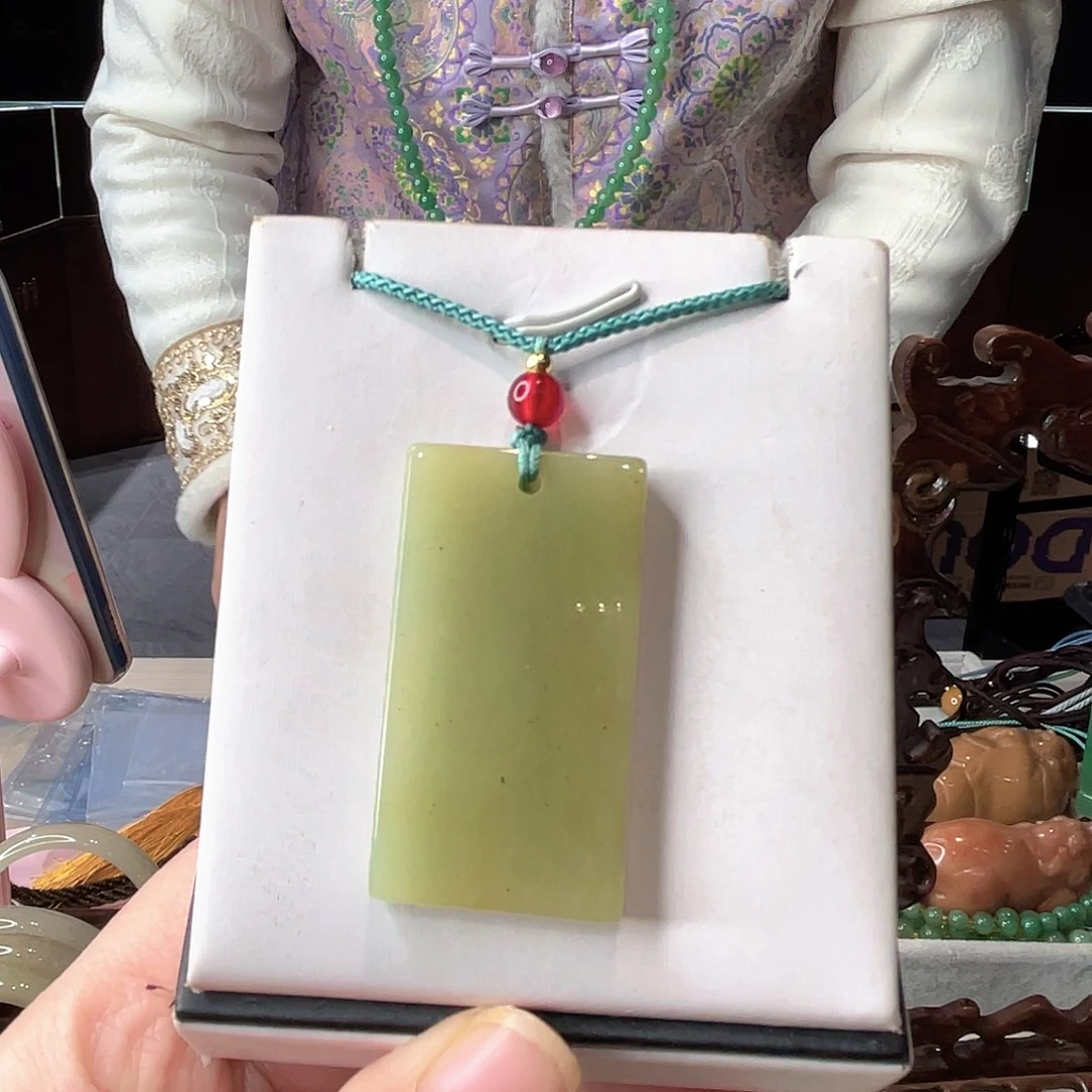 密玉（石英质玉）未镶嵌颈饰