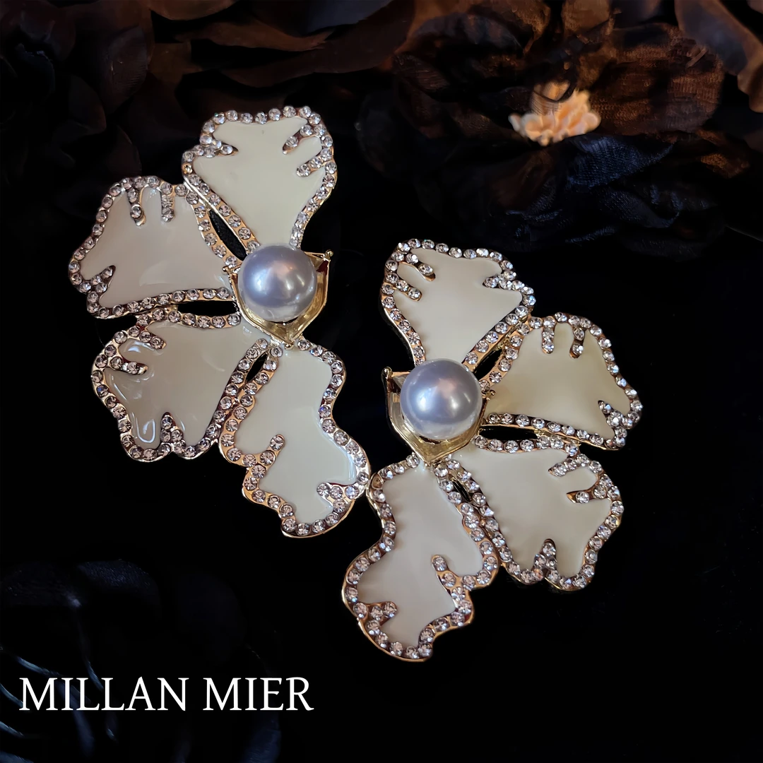 MillanMier 铜合金珐琅耳饰 【奈白花】法式原创奶白色珐琅半边耳环