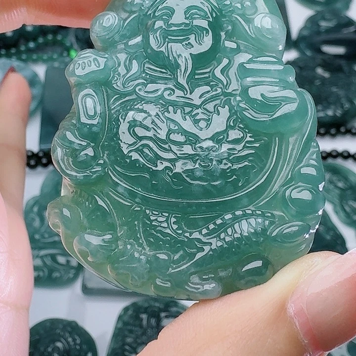 颈饰未镶嵌翡翠多样性发其一