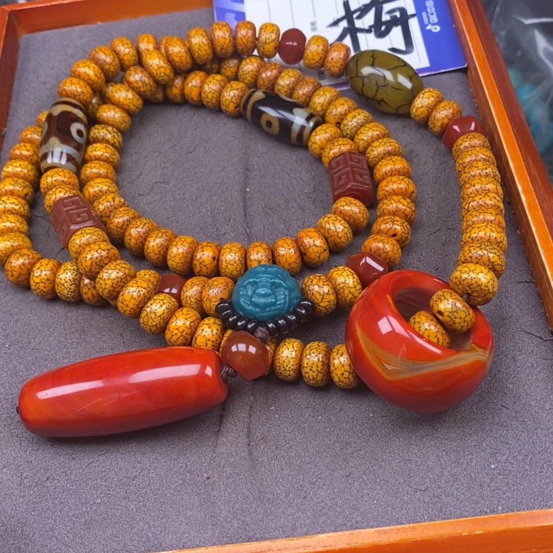 星月菩提吊坠现****。星月