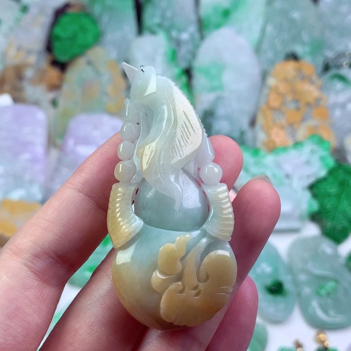 吊坠(不含链)未镶嵌翡翠