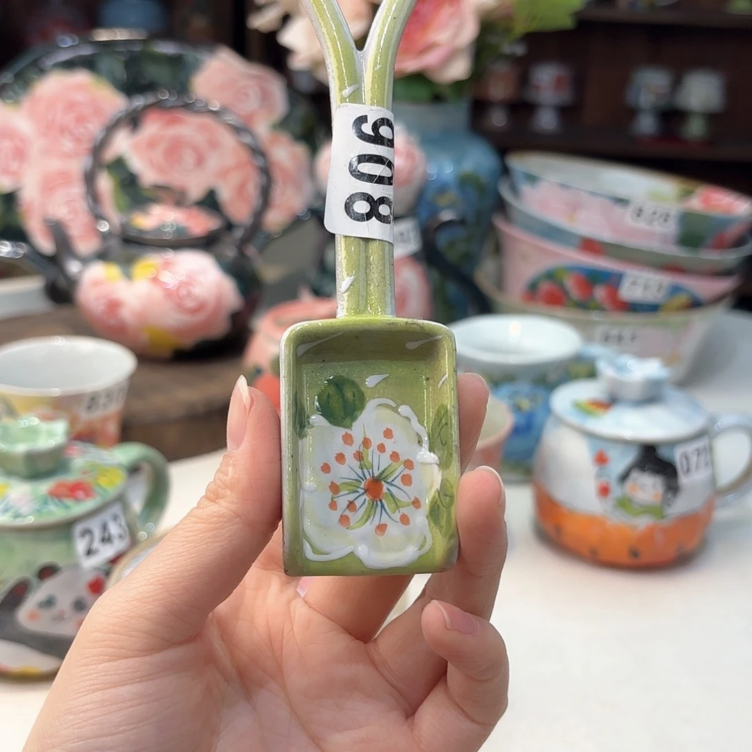 瓷片兔兔的小可爱太