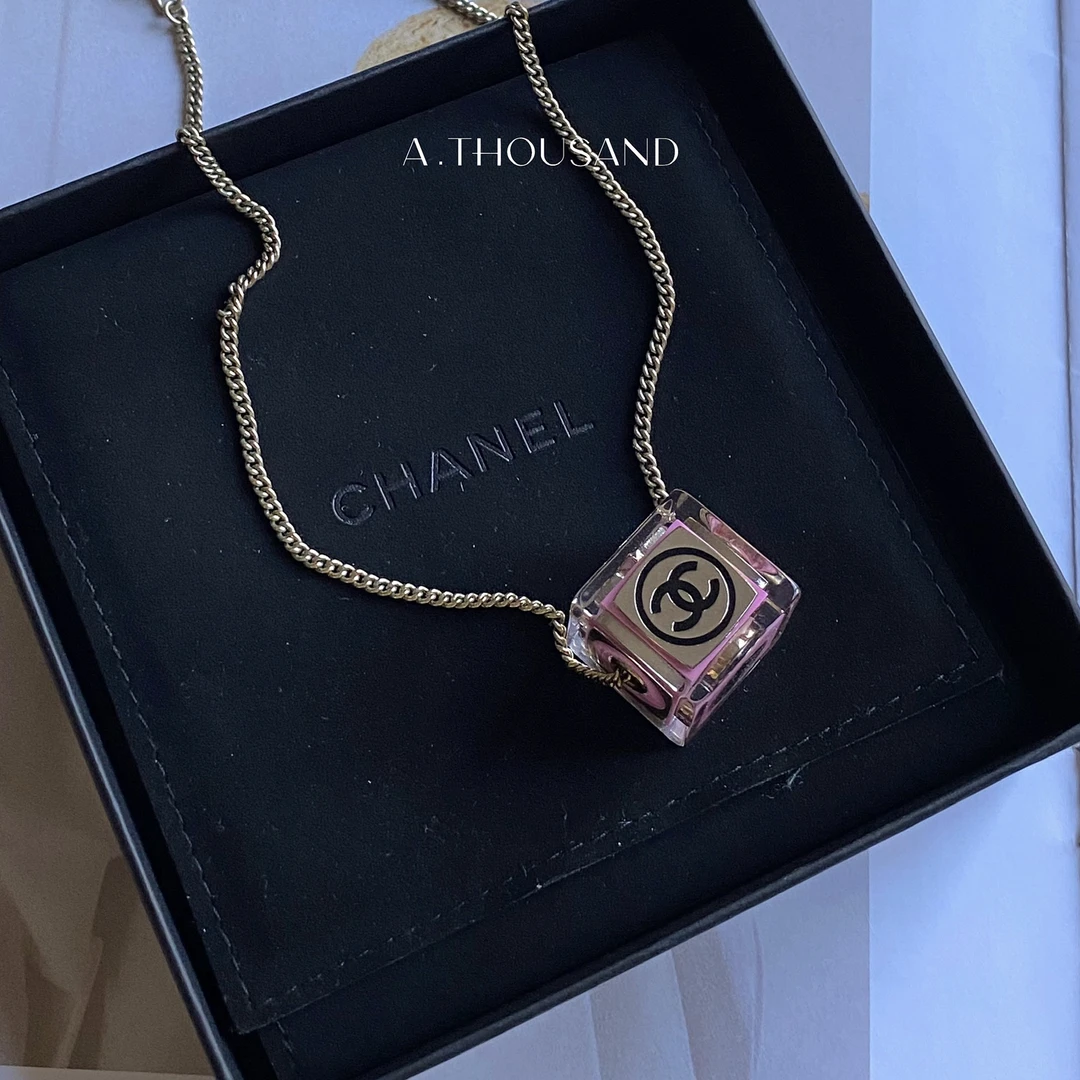 95新 Chanel/香奈儿 亚克力粉色骰子项链-30348846