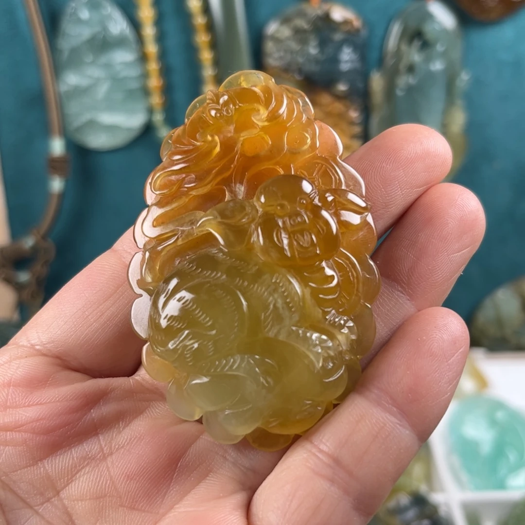 蛇纹石玉未镶嵌颈饰
