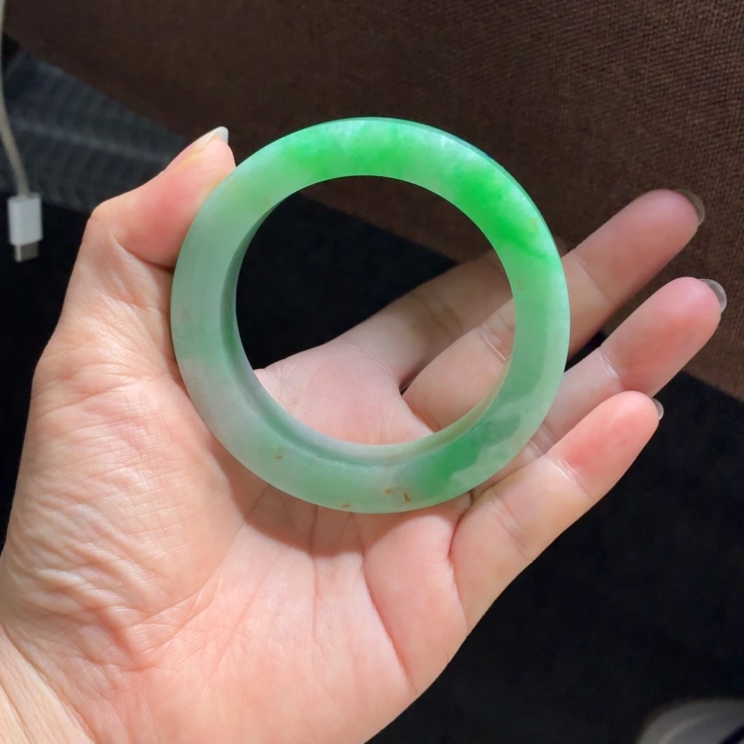 W***猪定制翡翠未镶嵌翡翠A货多样性发一