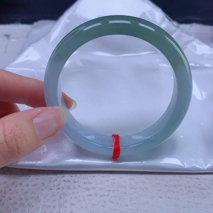 翡翠手镯未镶嵌瓷**一57圈口