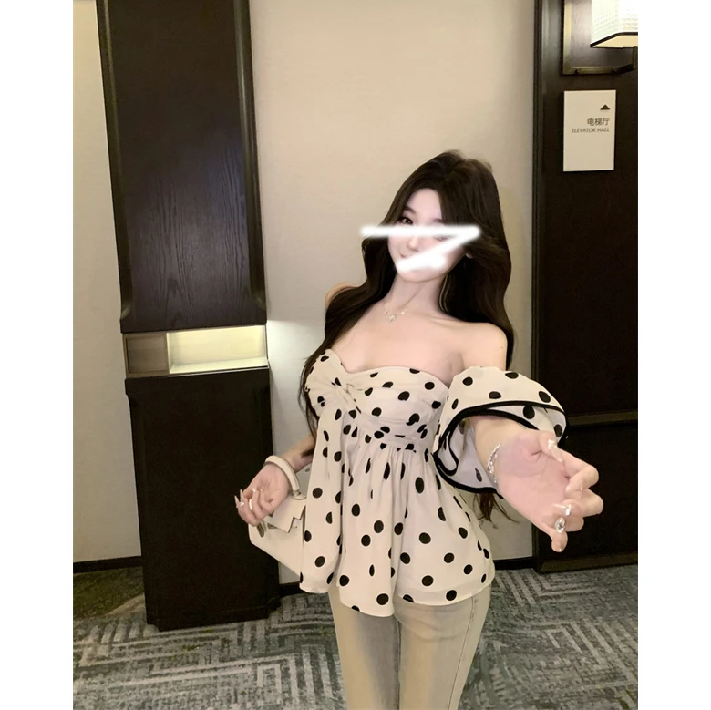 2025夏设计感波点衬衫女荷叶边露肩性感显瘦气质一字肩上衣小香风