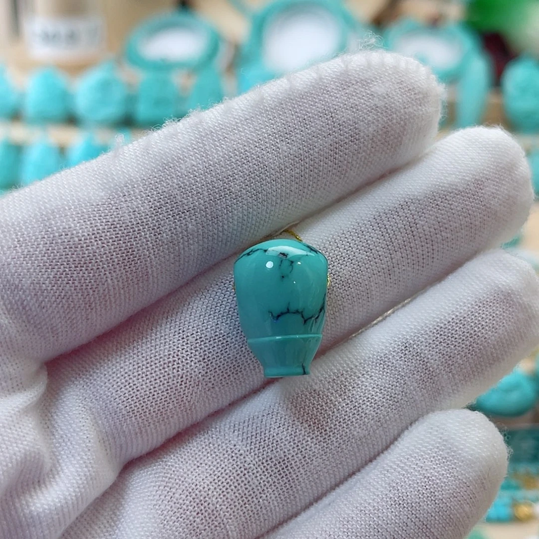 未镶嵌绿松石珠宝奇石