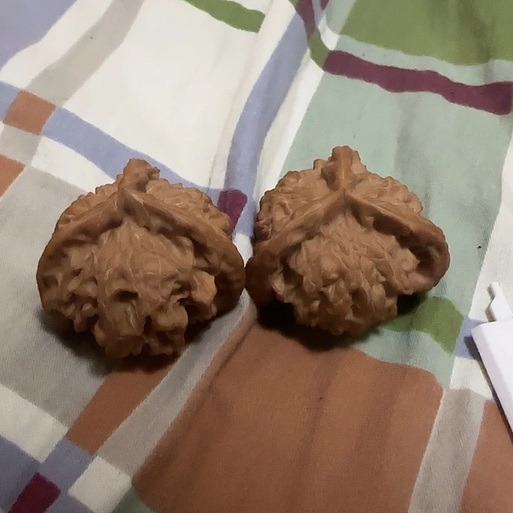 朱***三把件文玩核桃三棱42
