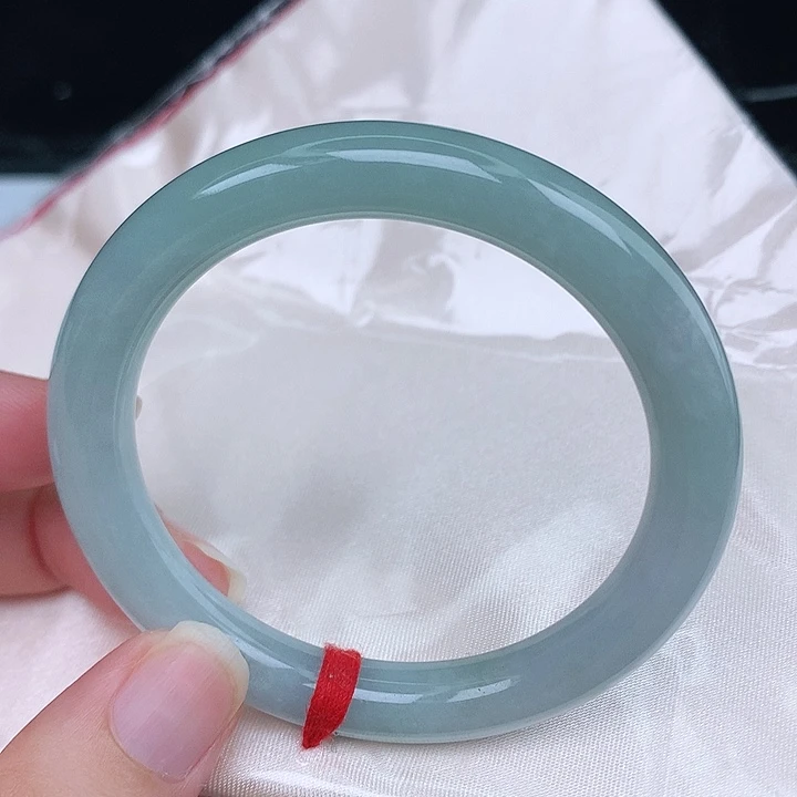 翡翠手镯（圆镯）未镶嵌天然