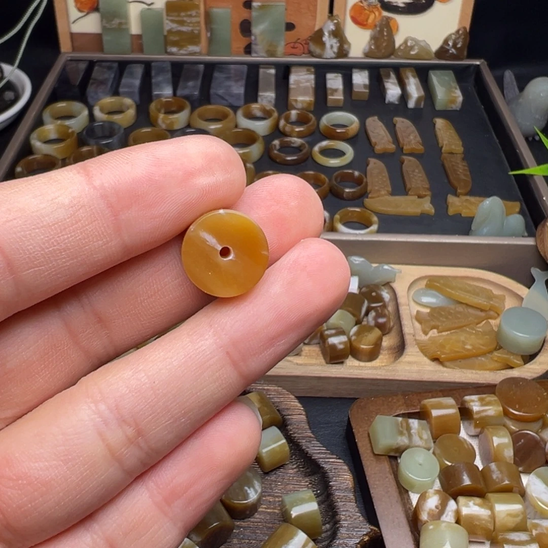 和田玉（糖玉）未镶嵌珠宝奇石墩子福利