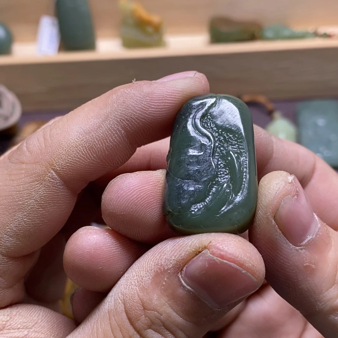 岫岩河磨玉（透闪石质玉）无未镶嵌