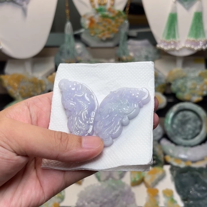 翡翠未镶嵌颈饰吊坠
