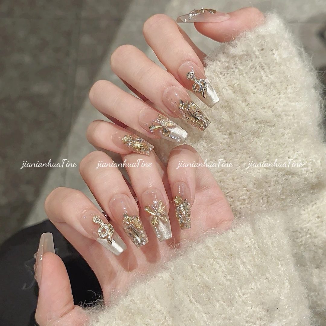 纯手工穿戴甲用品新年战甲蝴蝶吞金蛇超显贵气氛围感纯美甲轻奢