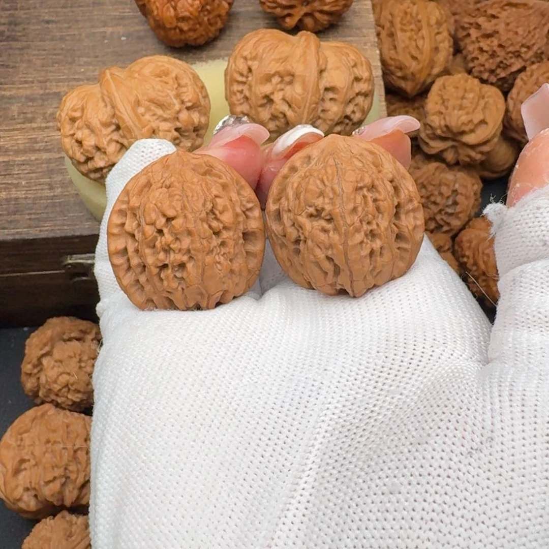 文玩核桃吊坠32牡丹纹4886