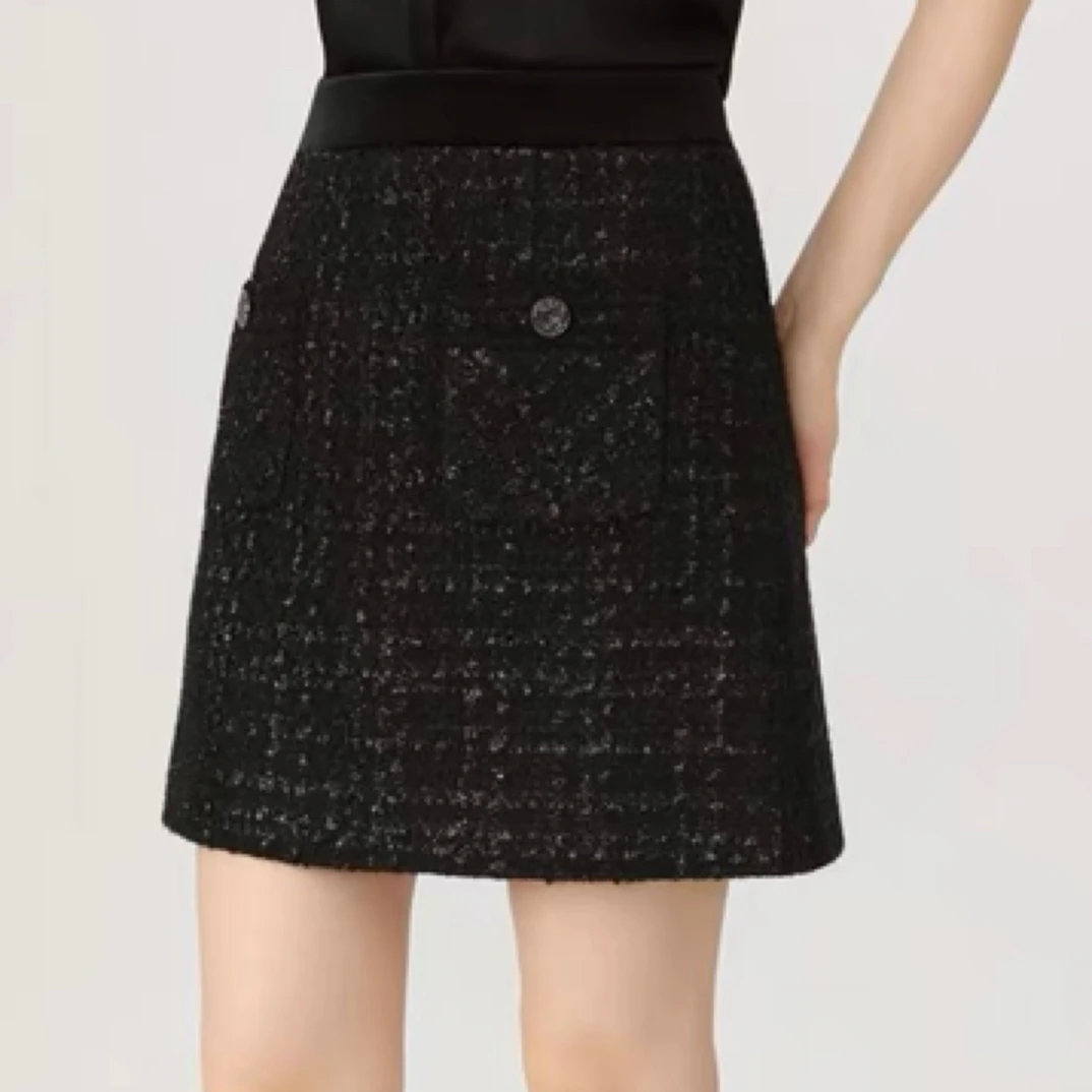 阿玛施【官方正品】时尚气质显瘦百搭小香风黑色短裙女520035