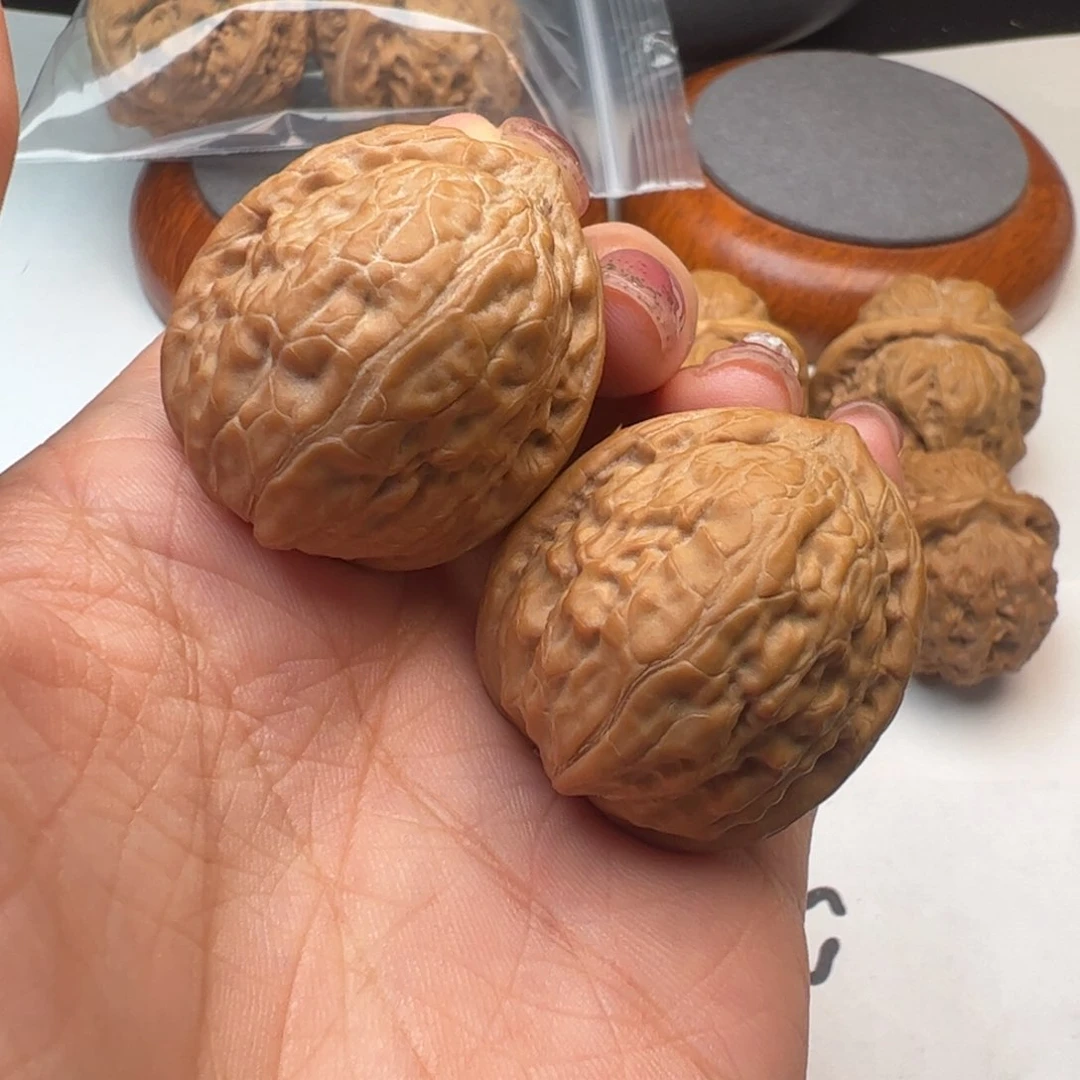 文玩核桃吊坠发*机舍利子