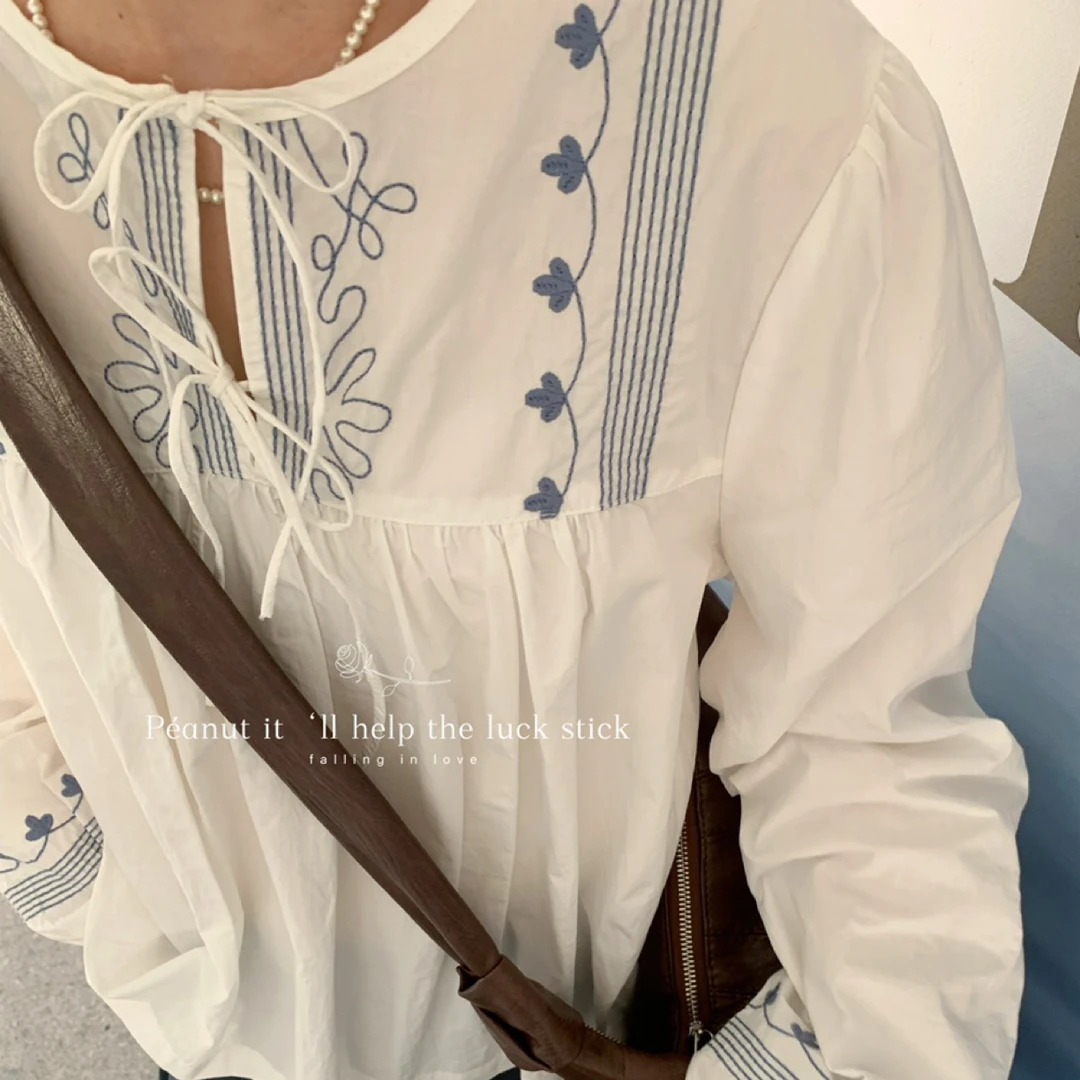 “哈呐家”法式刺绣文艺复古系带灯笼袖衬衫女宽松百搭休闲度假上衣