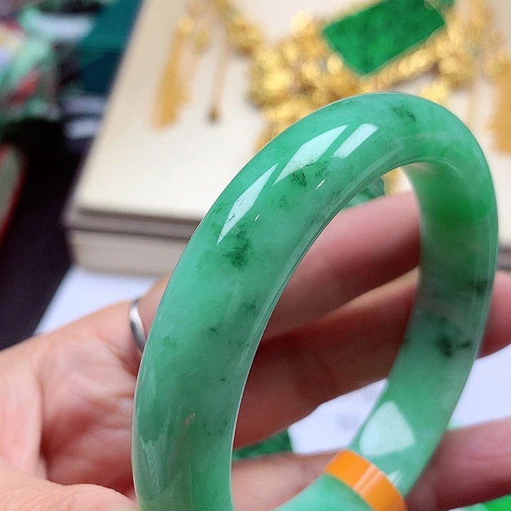 未镶嵌手镯翡翠翡翠