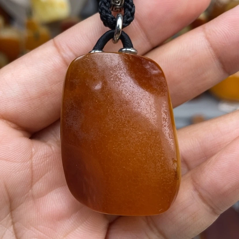 【闪购商品】琥珀颈饰未镶嵌