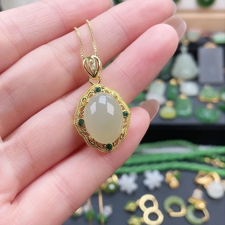 颈饰未镶嵌和田玉