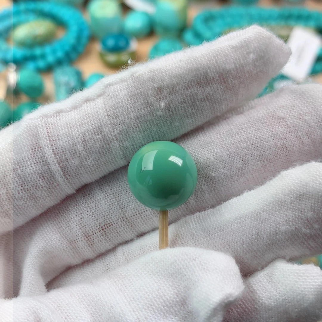 绿松石颈饰未镶嵌