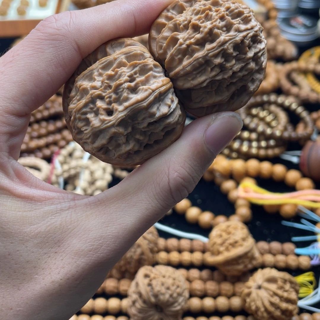 ****湫吊坠猴头核桃手串