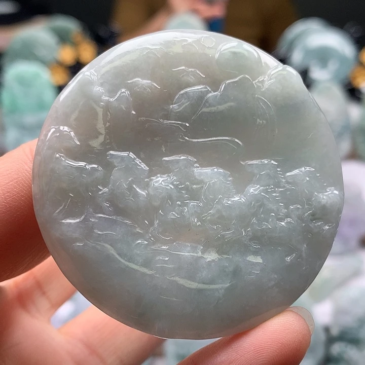 翡翠未镶嵌颈饰马到成功福利