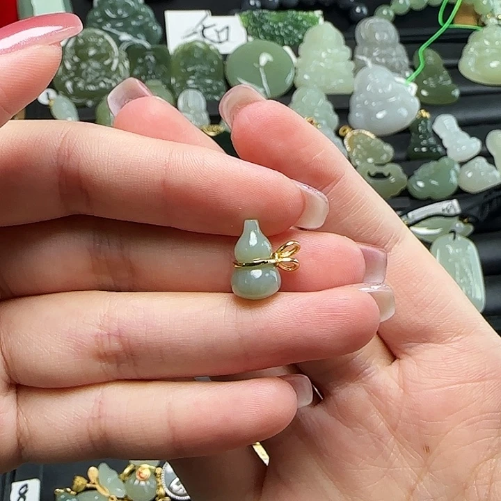颈饰银S925镶嵌和田玉