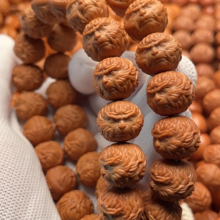 猴头核桃吊坠圆**登斗战胜佛