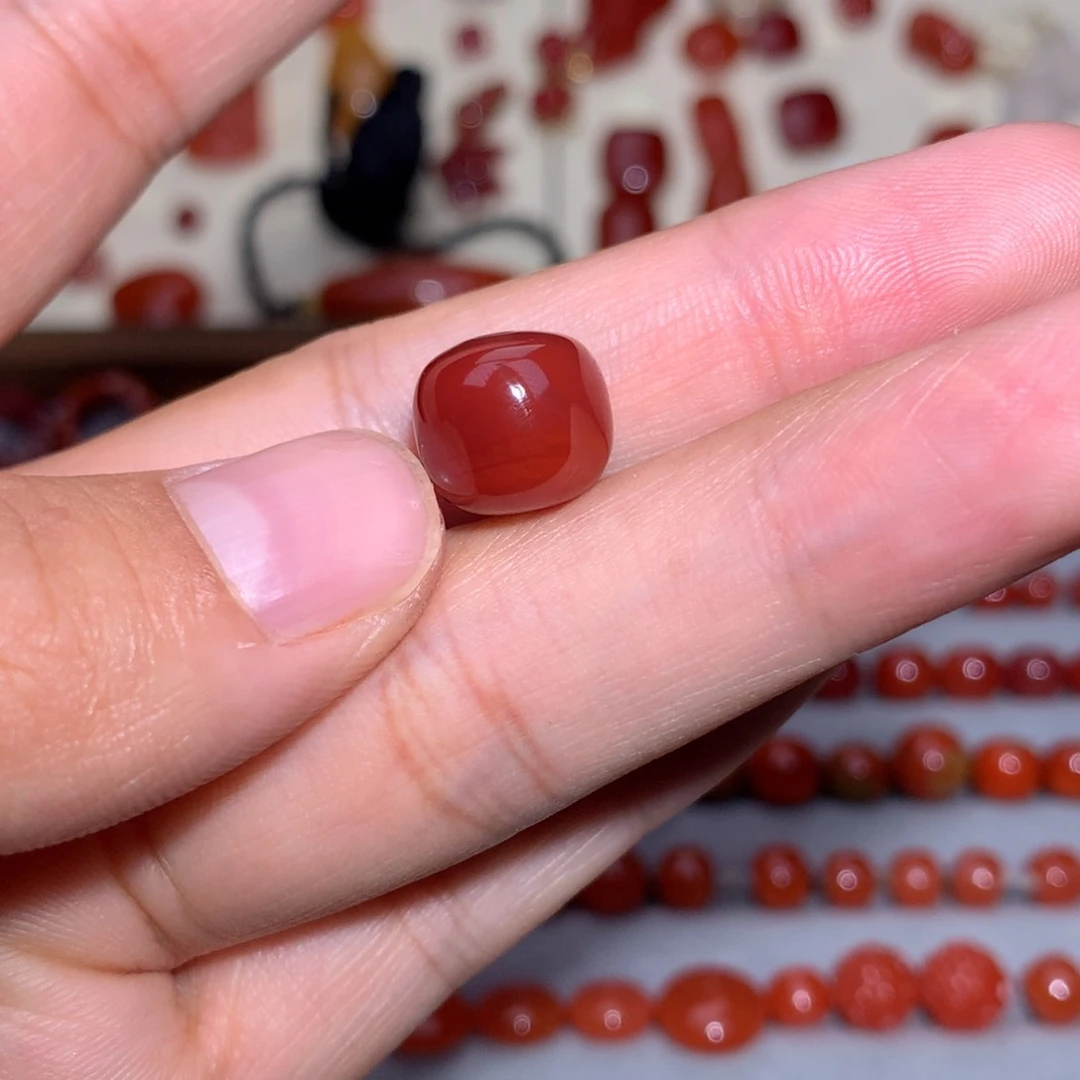 南红玛瑙牛血红老型有纹未镶嵌11.1×10.1