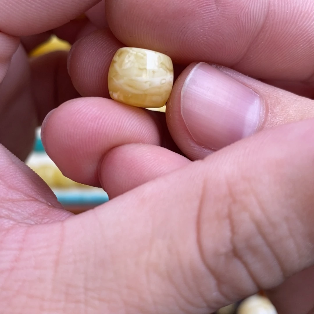 蜜蜡裸石未镶嵌亮*-