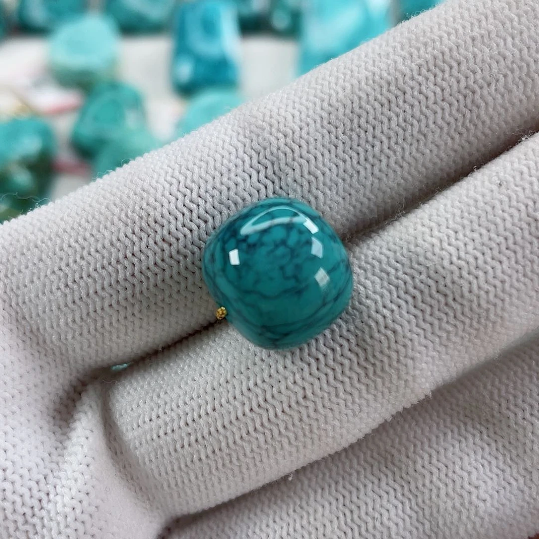 绿松石颈饰未镶嵌